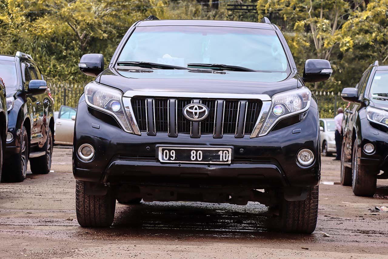 Prado VX photo 1